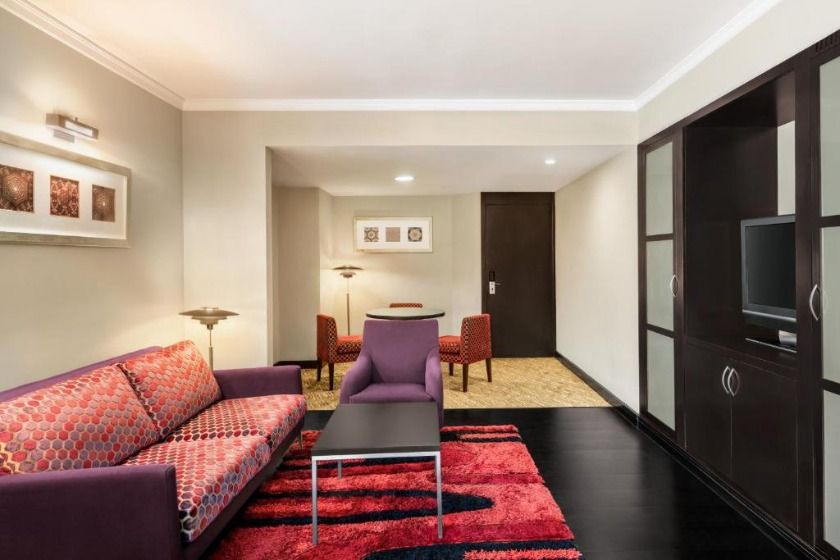 Ramada Plaza by Wyndham Dubai Deira Dibai - Junior King Suite