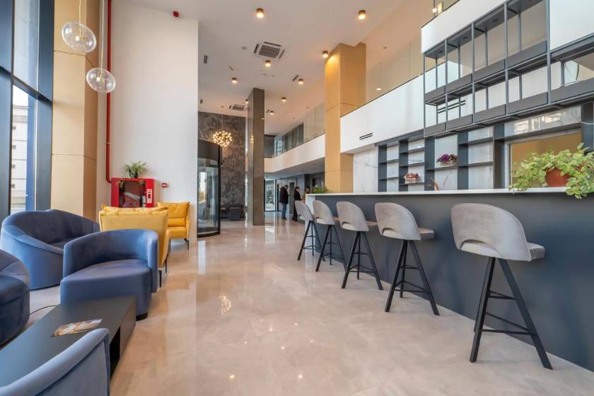 The Grandeur Hotel - lobby