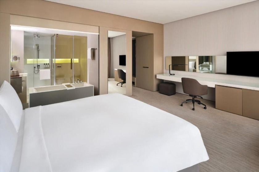 InterContinental Dubai Marina, an IHG Hotel Dubai - Premium King Room with Balcony