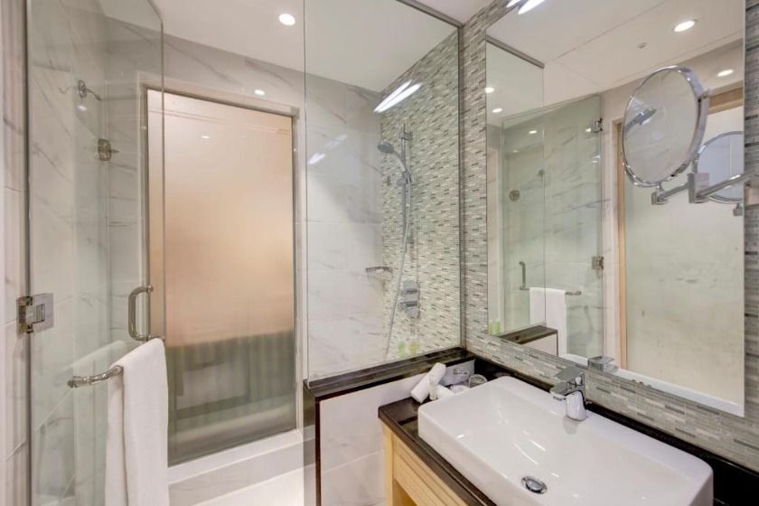 Metropolitan Hotel Dubai - Deluxe Room