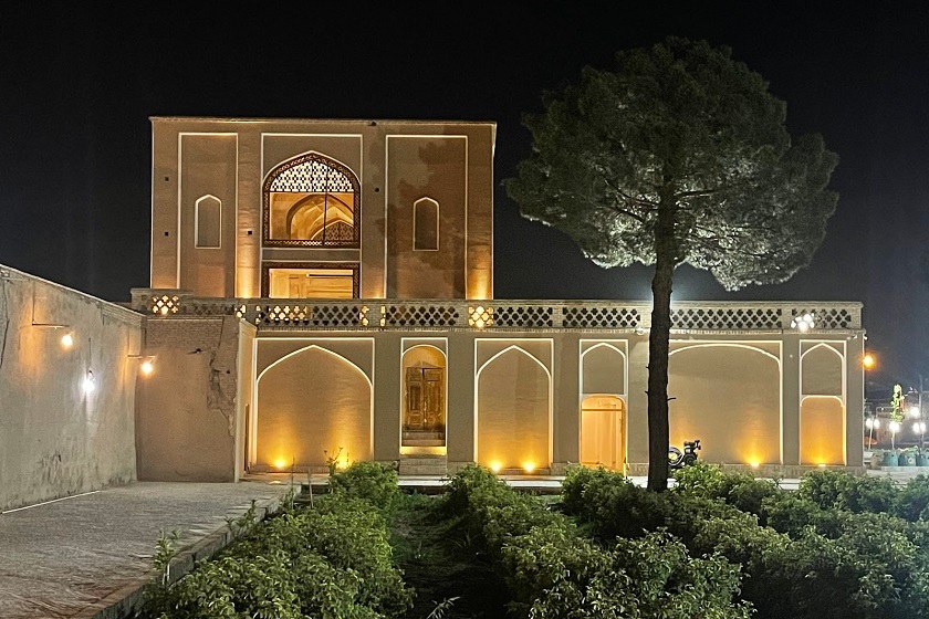 معماری باغ دولت آباد یزد. منبع عکس: گوگل مپ. عکاس: Serhat Yilmaz