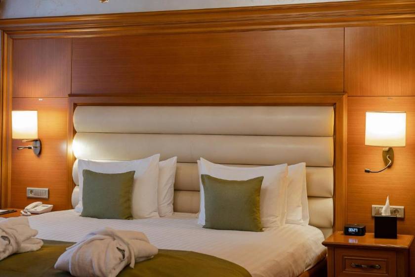 Hotel London 1889 & Casino - Superior King Room