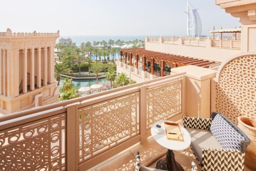 Jumeirah Al Qasr Dubai - Junior Ocean View Suite 