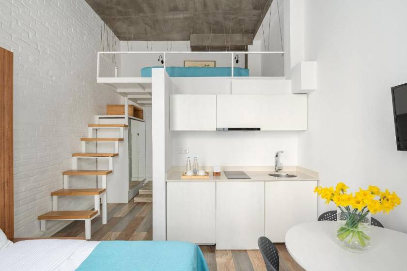 Mariinsky Boutique Hotel - Apartment with View and Balcony