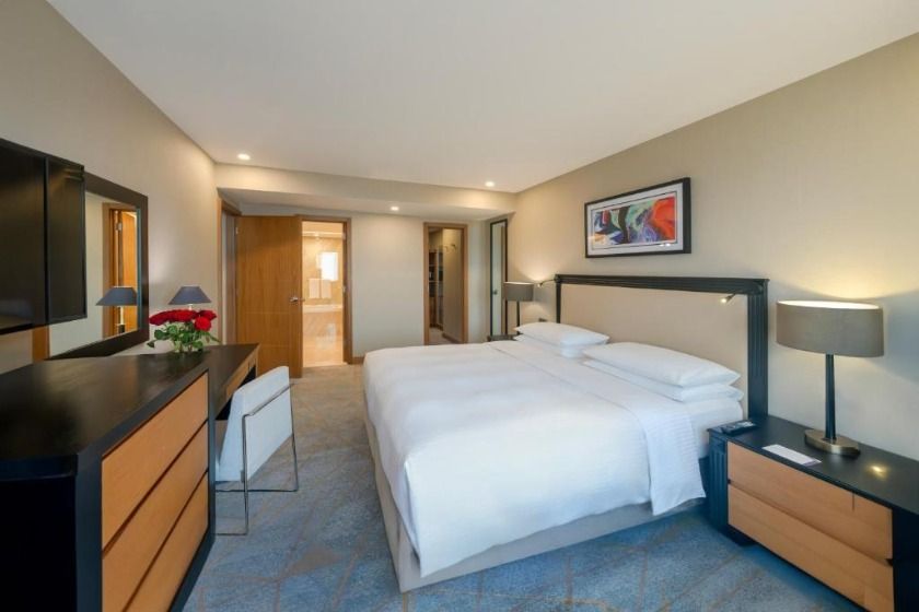 Hyatt Regency Galleria Residence Dubai - Deluxe Three Bedroom Family Apartment