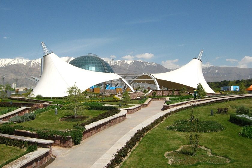 گنبد مینا پارک آب و اتش. منبع عکس گوگل مپ. عکاس Mohsen Farzaneh