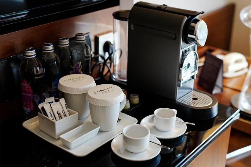 Conrad Istanbul Bosphorus Istanbul - Deluxe King Room With Partial Bosphorus View