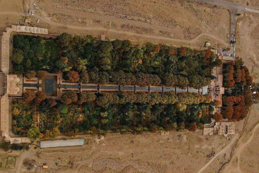 باغ دولت آباد یزد از نمای بالا. منبع عکس: گوگل مپ. عکاس: Hamed Nezhad