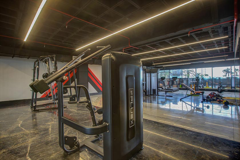 هتل آراز نوشهر - باشگاه ورزشی آقایان