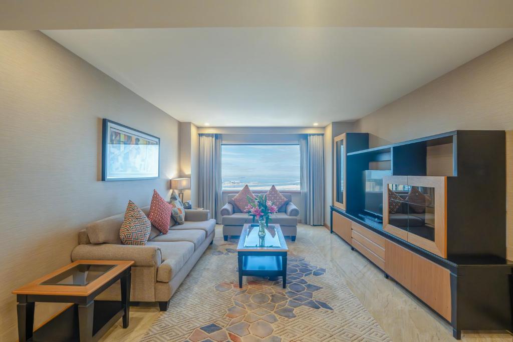 Hyatt Regency Galleria Residence Dubai - Premium Two Bedroom Large Family Apartment 
