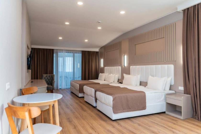 Era Palace Batumi - Quadruple Room