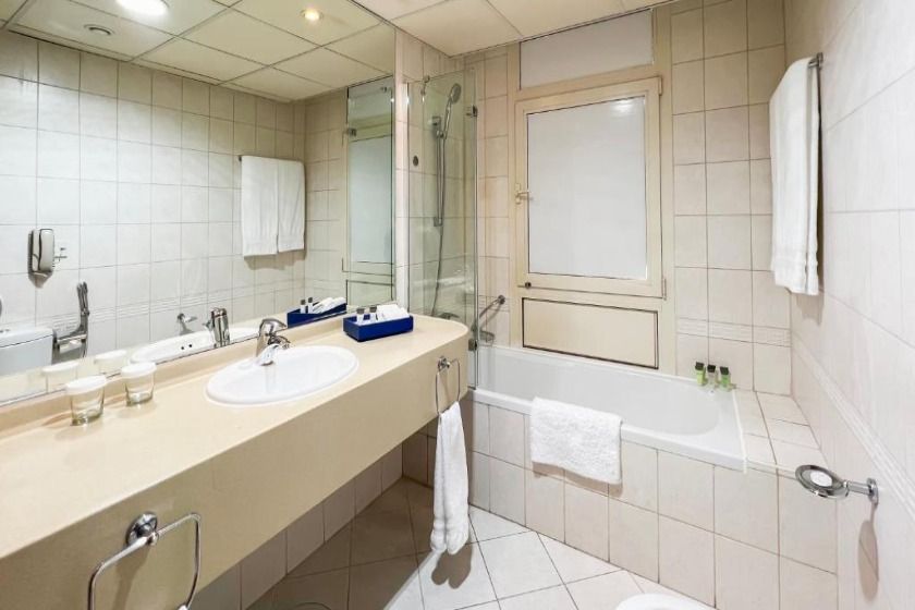Swissotel Al Murooj Dubai - Two Bedroom Apartment
