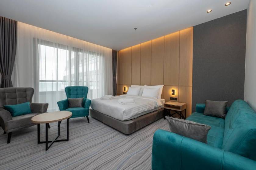 The Grandeur Hotel - Deluxe Double Room with Balcony and Sea View