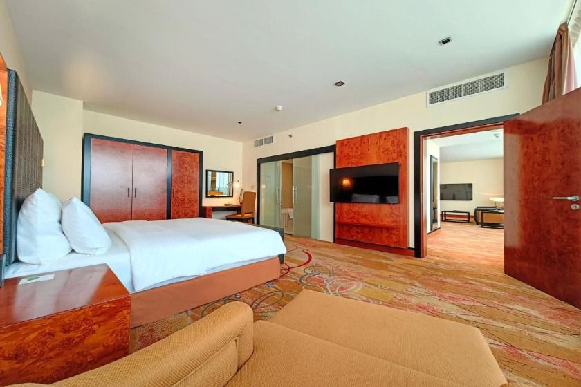 Millennium Airport Hotel Dubai - Executive Deluxe Suite