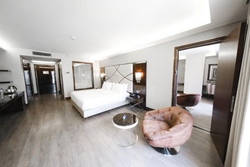 DoubleTree by Hilton Istanbul Esentepe Istanbul - Family Connecting Rooms 