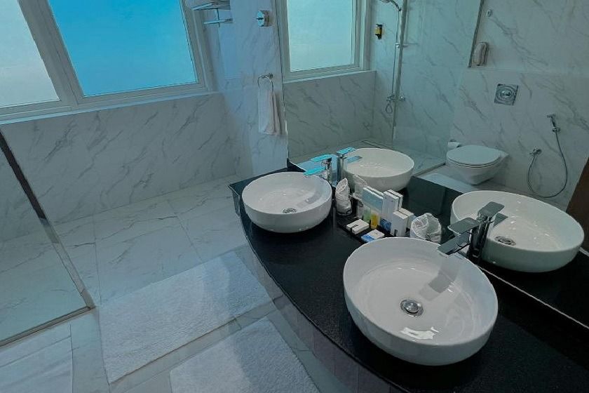 Emirates Grand Hotel Dubai - Club Suite With Burj Khalifa View