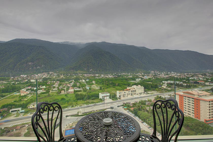 هتل آراز نوشهر - اتاق دبل کامفورت جنگل