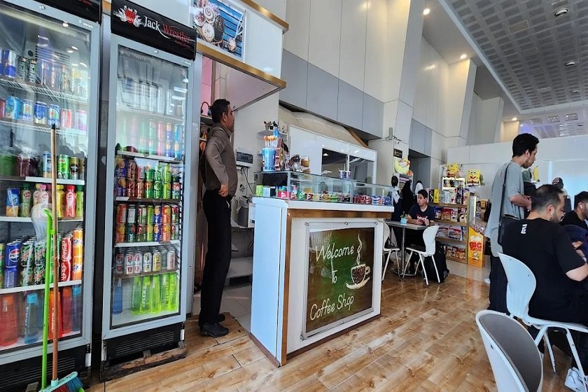 کافه و رستوران فرودگاه قشم