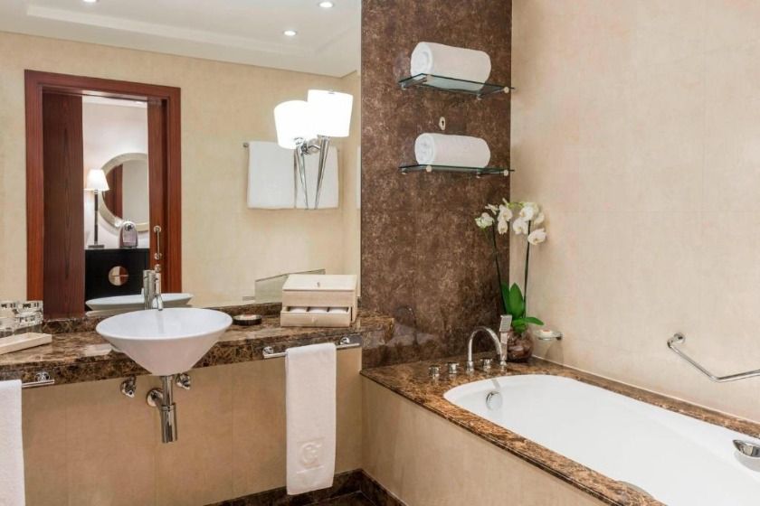 Grosvenor House, a Luxury Collection Hotel, Dubai - Premier Room, 1 King