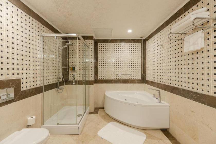 Hotel London 1889 & Casino - Superior King Room