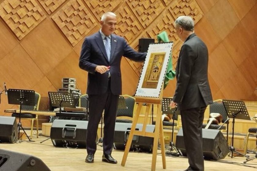 اجرای ارکستر موسیقی ملی ایران و ارکستر موسیقی ترکیه به مناسبت بزرگداشت حافظ در آنکارا