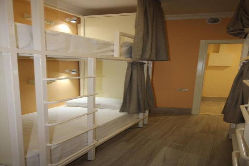 Hostel Jeal - Bunk Bed in Female Dormitory Room