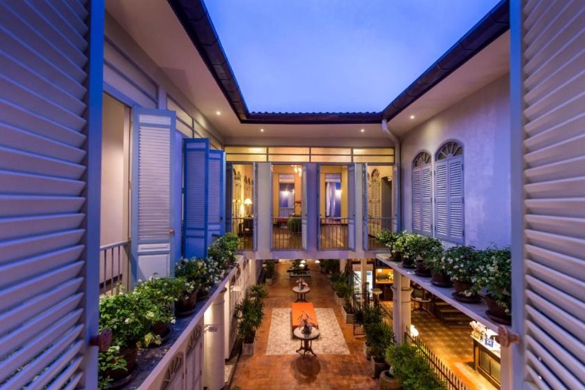 The Memory at On On Hotel phuket - lobby