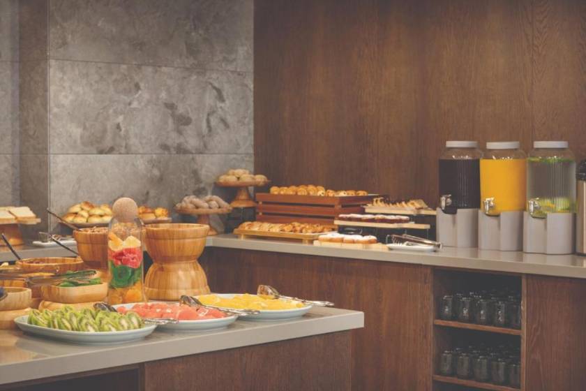 Wyn Residence Batumi - food and drink