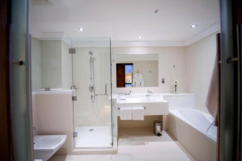 Millennium Airport Hotel Dubai - Family Suite