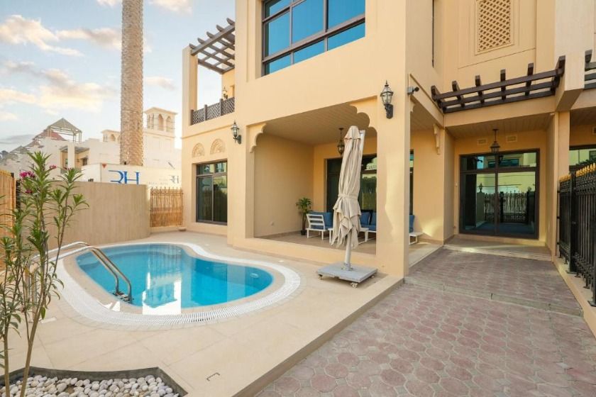 Roda Beach Resort Dubai - Majestic Private Pool Five Bedroom Suite