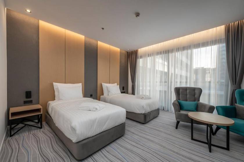 The Grandeur Hotel - Standard Twin Room with Sea View