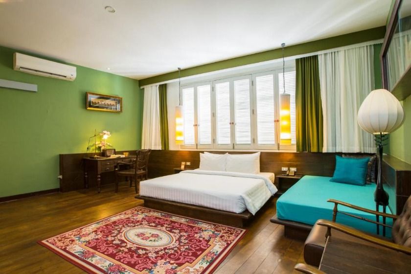 The Memory at On On Hotel phuket - room