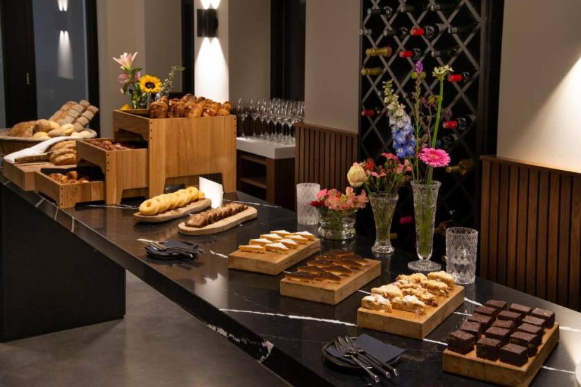 Pestana Amsterdam Riverside - breakfast