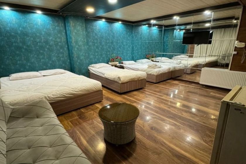 هتل آرین همدان - اتاق چهار تخته