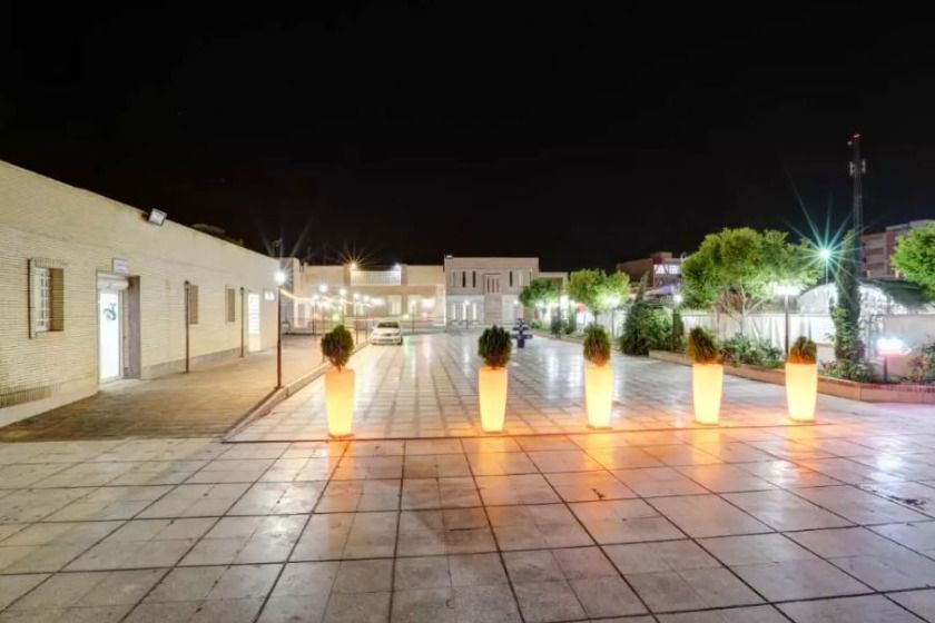 هتل جهانگردی شعبه 2 کرمان - محوطه