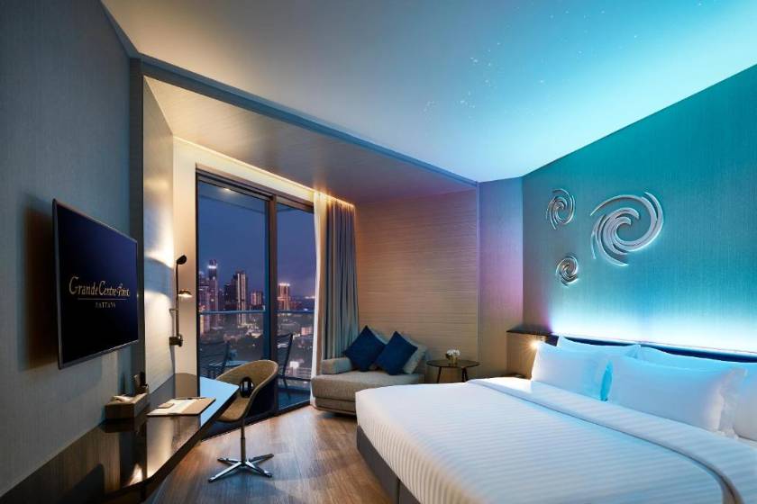 Grande Centre Point Pattay - Superior Double or Twin Room with Sofa Bed
