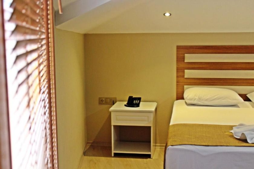 Feza Otel Trabzon - Double Room with Balcony