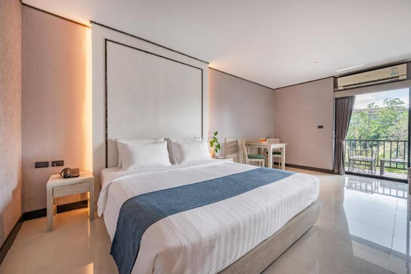 Manhattan Pattaya Hotel - SHA Extra Plus - Deluxe Double or Twin Room