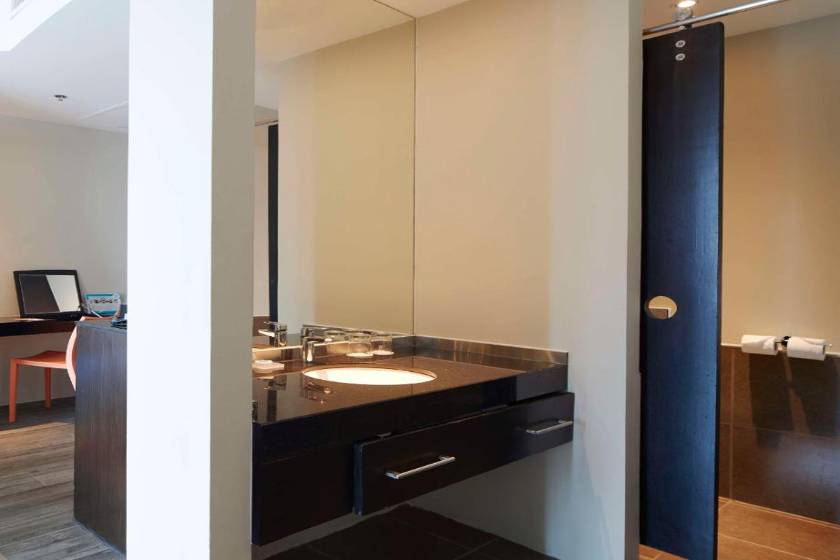  Siam@Siam Design Hotel Pattaya - Deluxe Triple 3 Singles