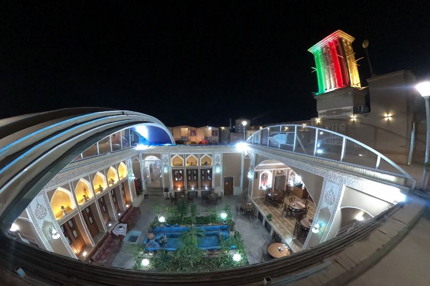 هتل سنتی رویای قدیم یزد - محوطه