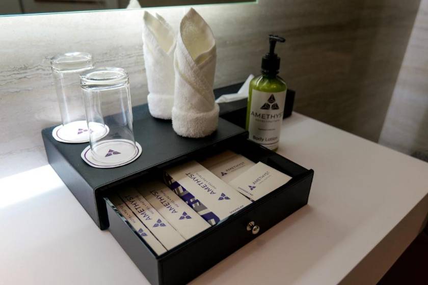 Amethyst Hotel Pattaya - Deluxe king bed room