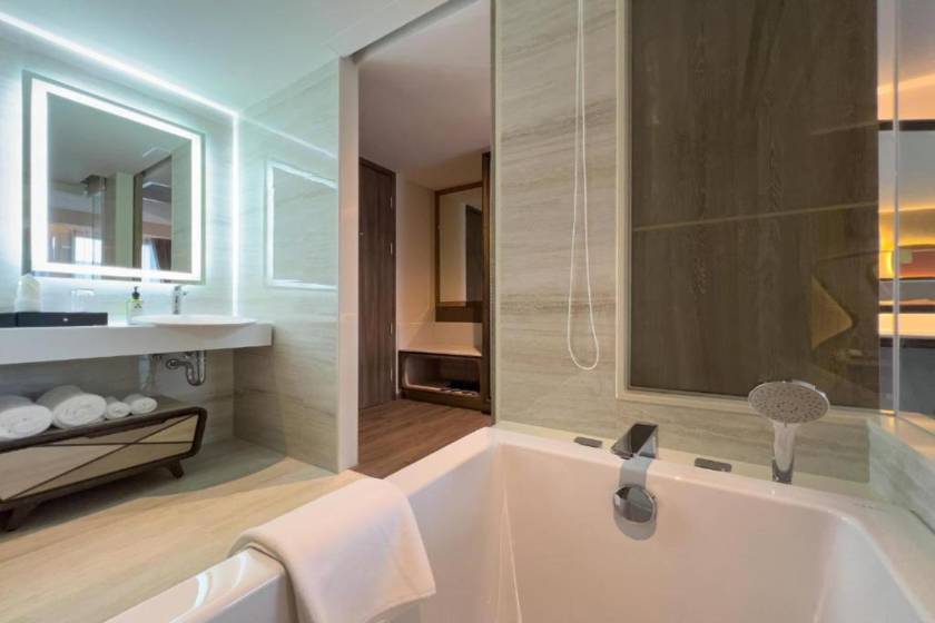 Amethyst Hotel Pattaya - Premier Twin Bed Room