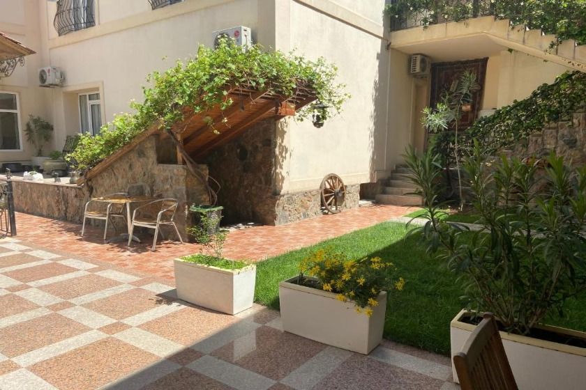 East Legend Hotel baku - inner courtyard