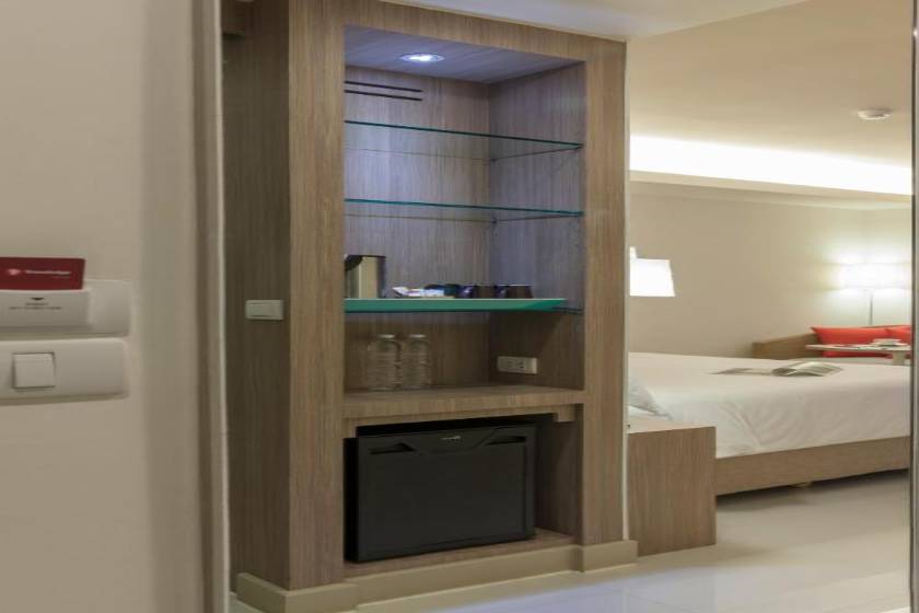 Travelodge Pattaya - Standard King Plus Room