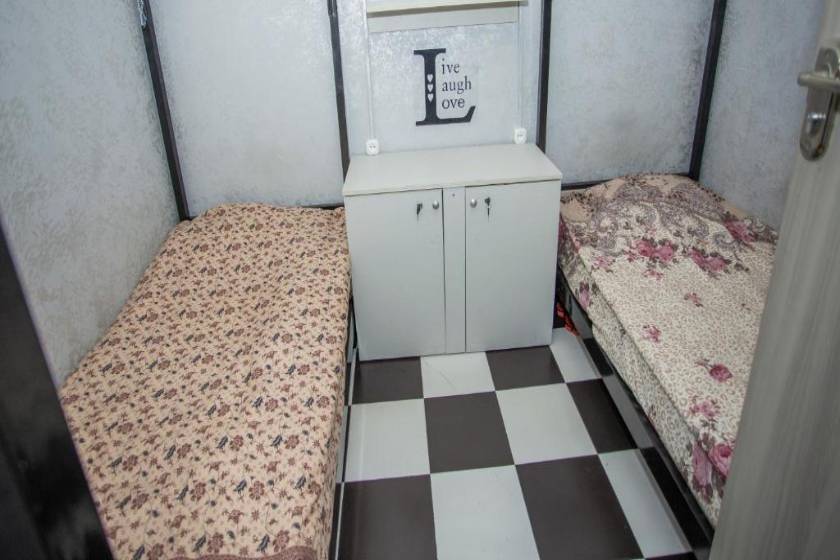 Hostel California - Single Bed in Male Dormitory Room