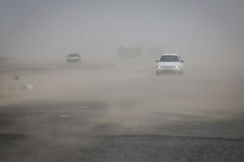 لغو پرواز های قشم به علت گرد و غبار