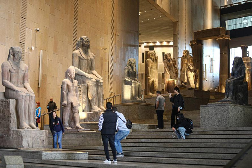 روایت تاریخ در طول مسیر پلکان