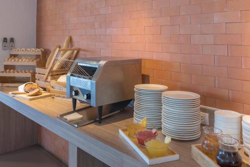 Travelodge Pattaya - restaurant