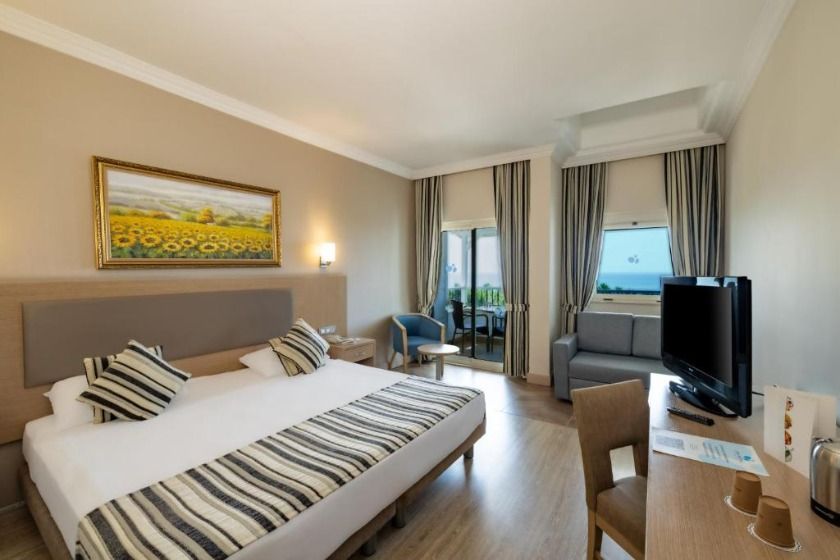 Crystal Tat Beach Golf Resort & Spa Antalya - Standard Double Room with Side Sea View