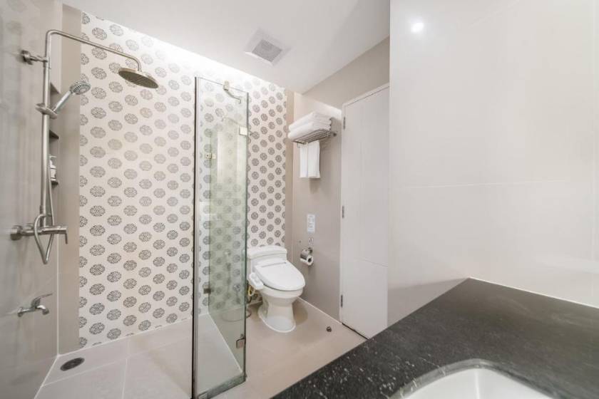 Altera Hotel and Residence - Grand Suite with Double Bed